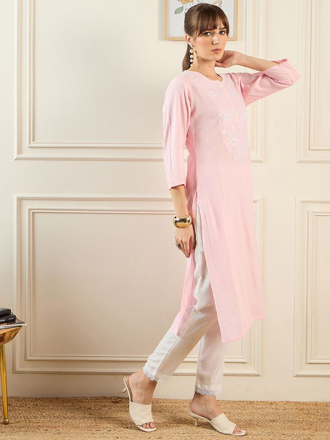Dhiyona IE Floral Yoke Design Round Neck Thread Work Straight Kurta