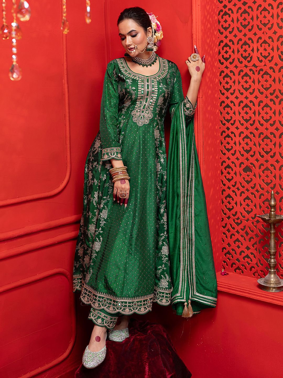 Dhiyona CH Women Ethnic Motifs Embroidered Pleated Kurta with Trousers & Dupatta