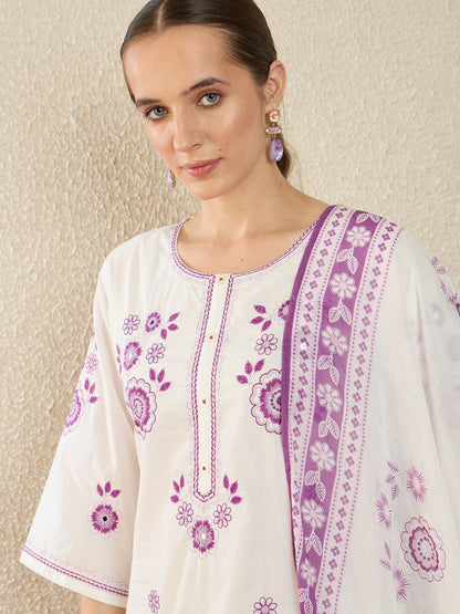 Women Floral Embroidered Regular Thread Work Pure Cotton Kurta with Trousers & With Dupatta