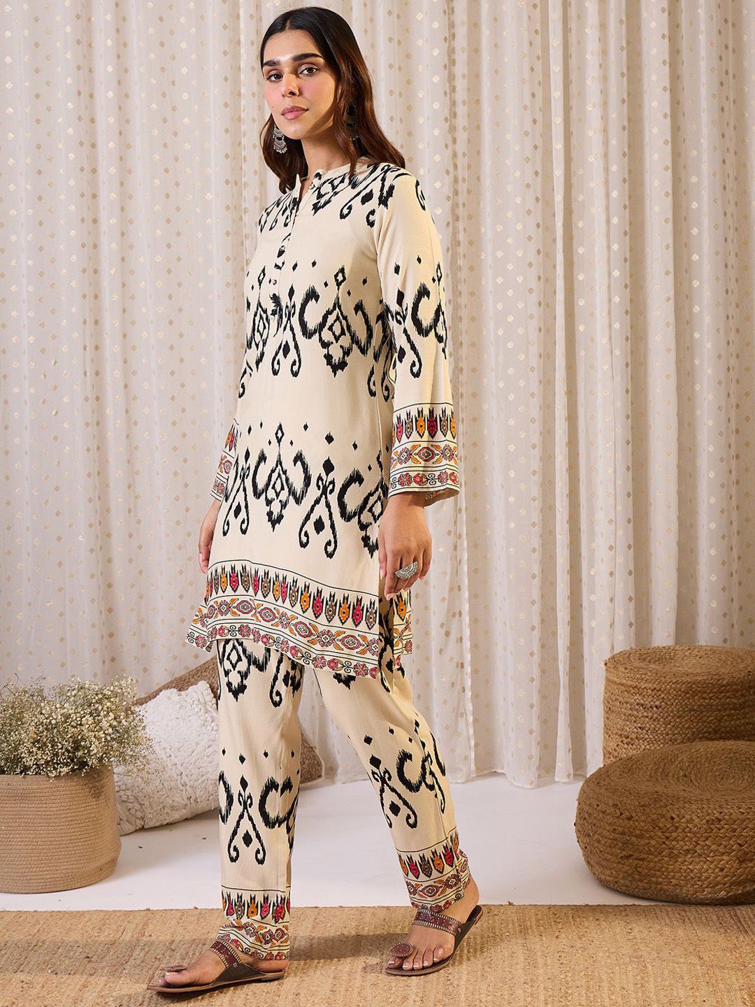 Dhiyona IE Printed Mandarin Collar Tunic With Trousers