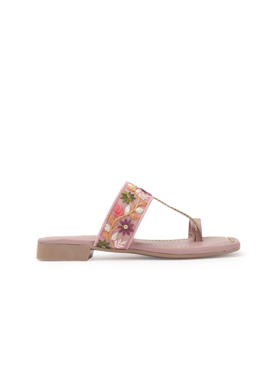 Dhiyona AK Women Embroidered Open Toe Flats