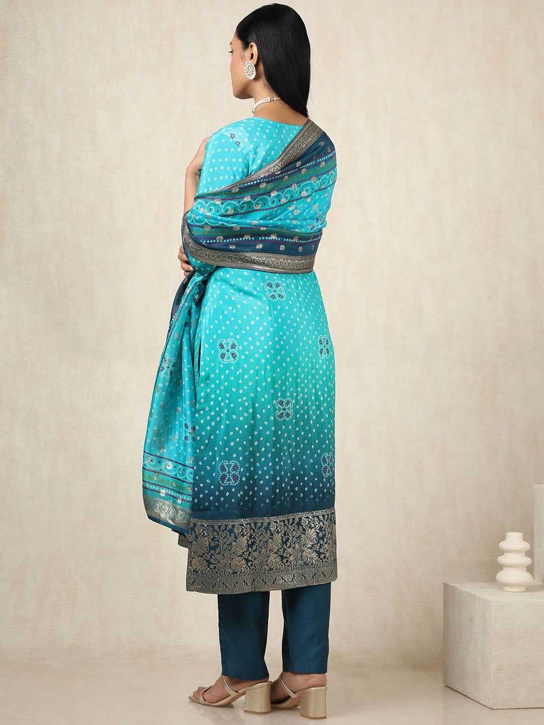 Dhiyona SO Women's Bandhani Printed Thread Work Brocade Straight Kurta With Trousers And Dupatta