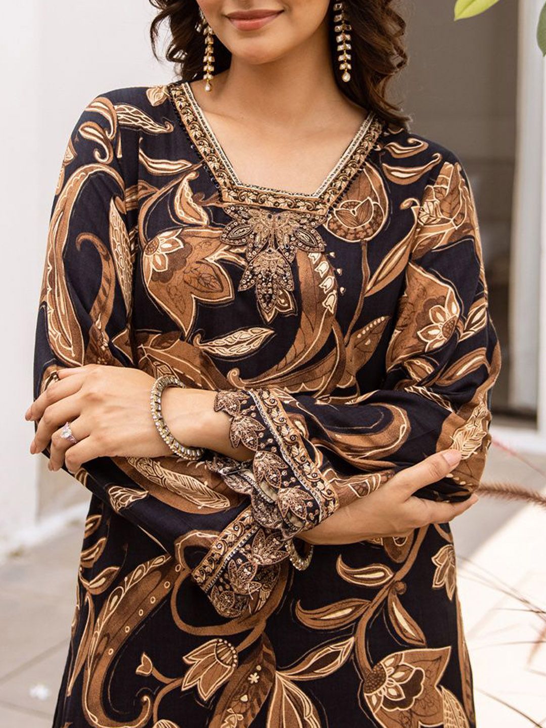 Dhiyona IE Printed V Neck Tunic & Palazzo