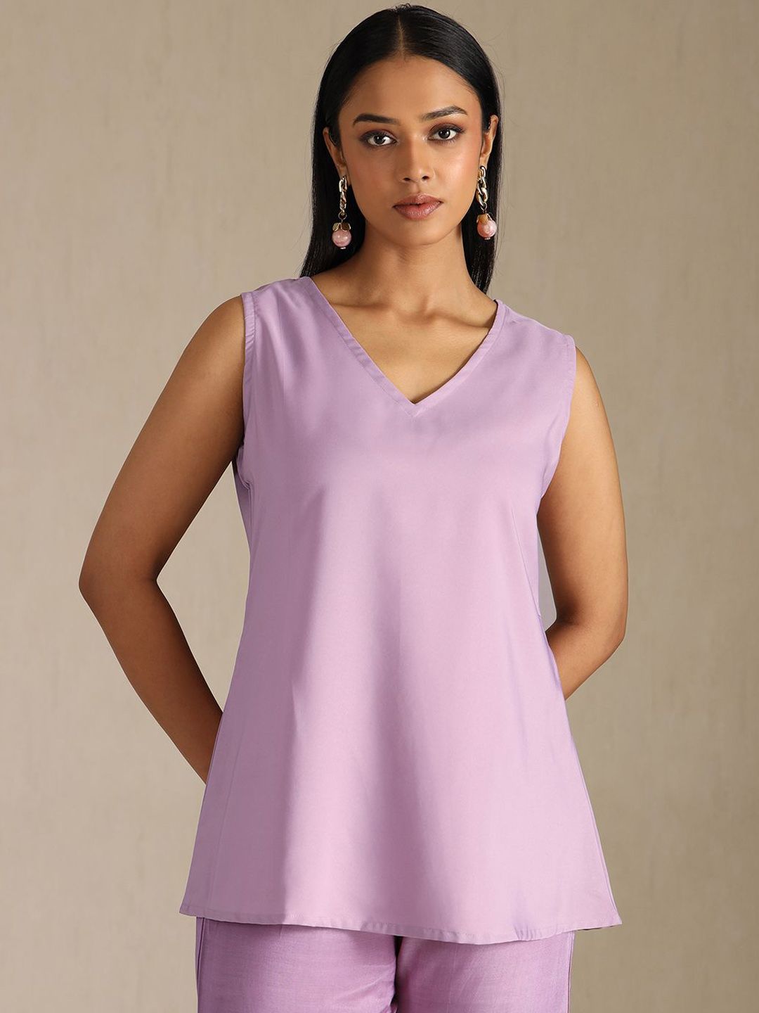 Dhiyona SO Women's Women Floral Embroidered Sequinned A-Line Kurta with Trousers