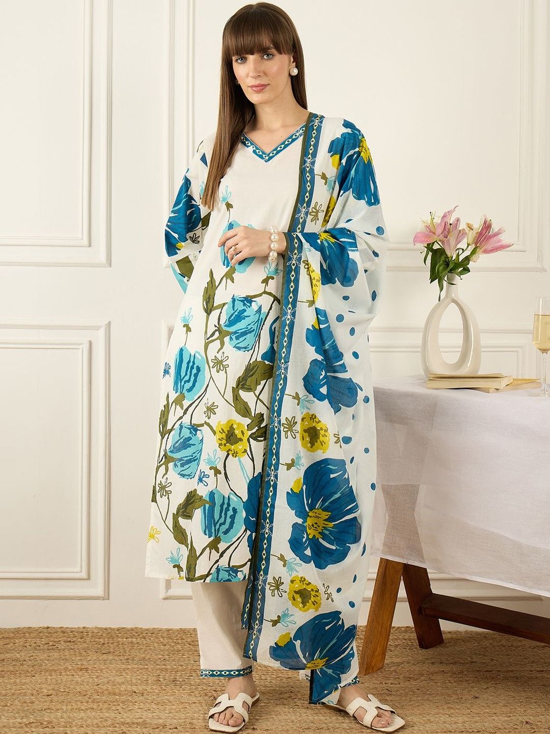 Dhiyona IE Women Floral Printed Regular Pure Cotton Kurta with Trousers & With Dupatta