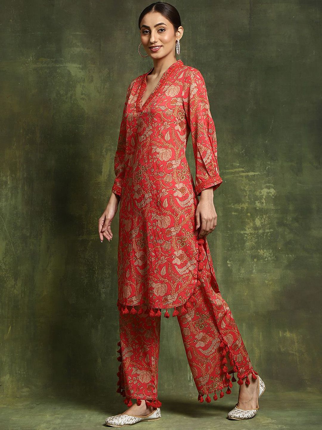 Dhiyona SN Women's Printed Tasseled Kurta & Palazzo