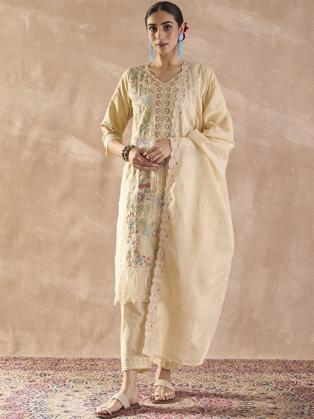 Floral Embroidered Pure Cotton Regular Thread Work Kurta With Trousers & Dupatta