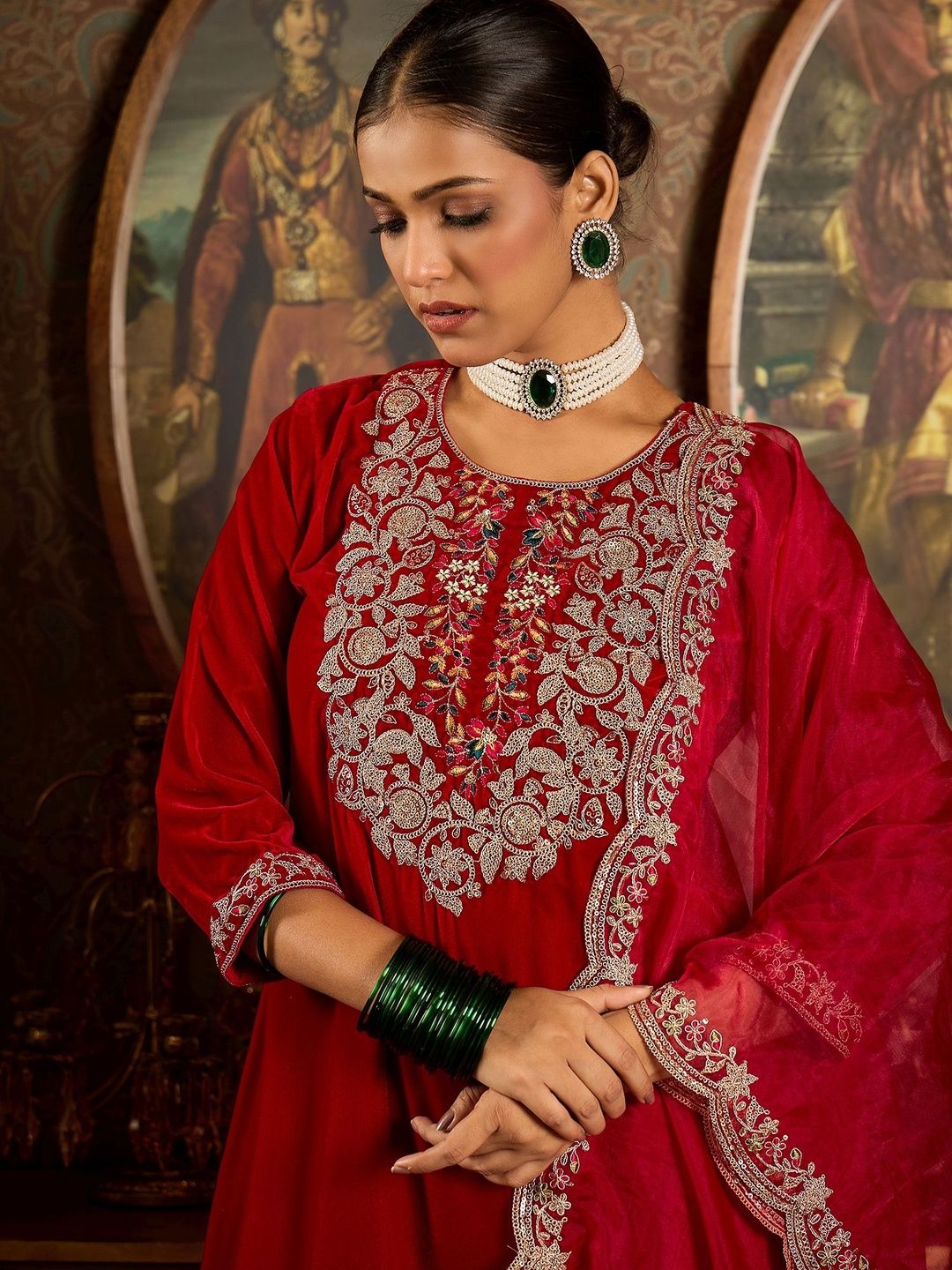 Women Ethnic Motifs Embroidered Thread Work Velvet Kurta & Trousers With Dupatta