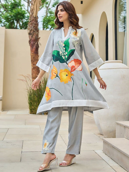 Floral Printed Mandarin Collar A-Line Sequinned Kurta With Trousers