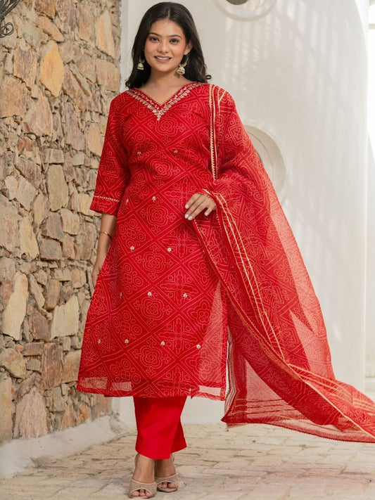 Dhiyona KL Women Red Embroidered Viscose Rayon Kurta Sets