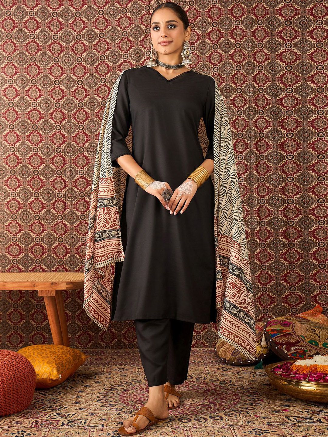 Women Solid Kurta with Trouser & Dupatta