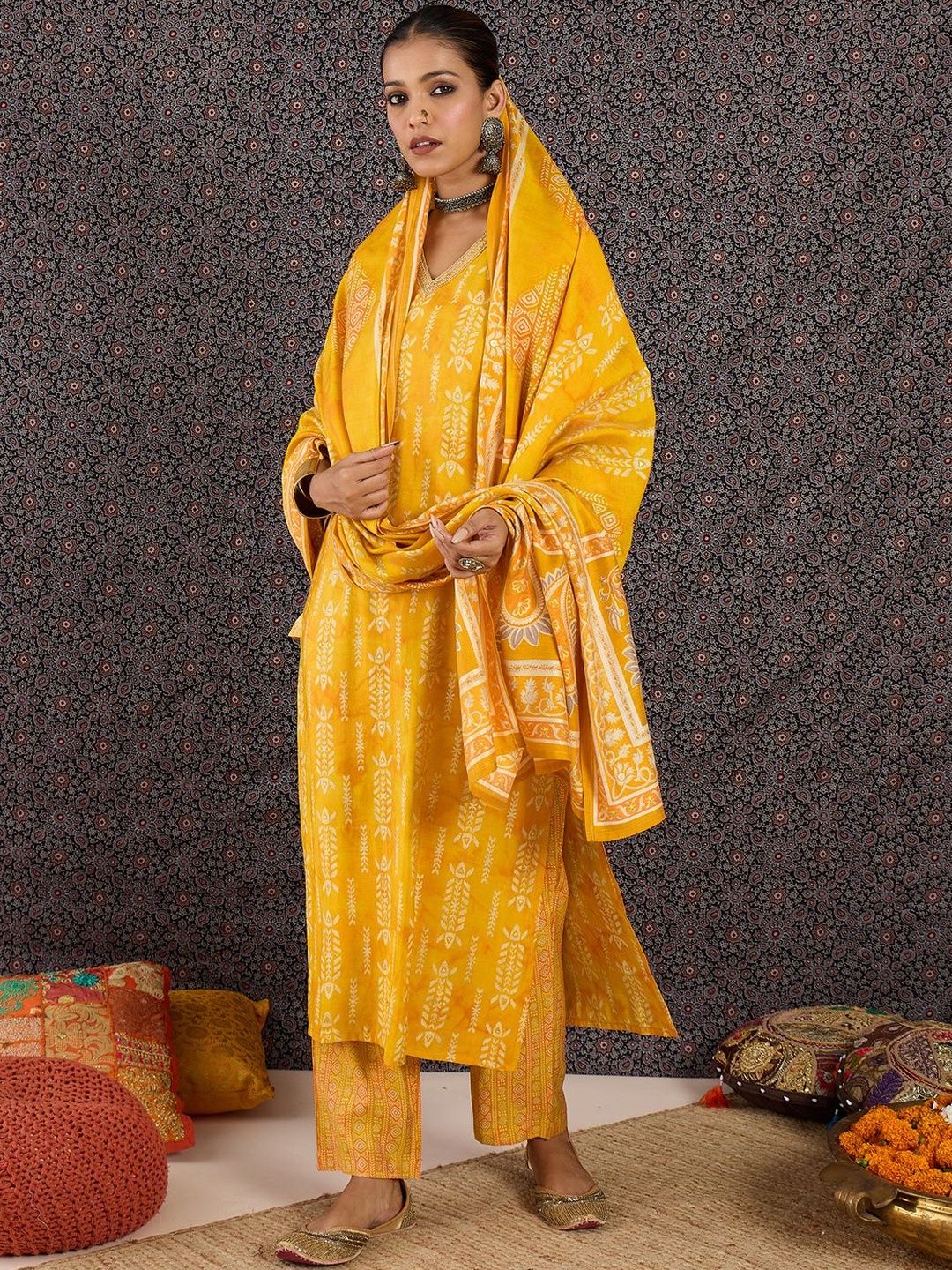 Women Ethnic Motifs Printed Regular Chanderi Silk Kurta with Trousers & With Dupatta