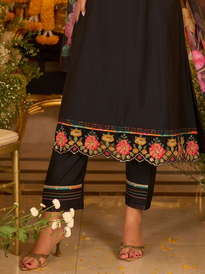 Women Floral Embroidered Kurta with Trousers & Dupatta