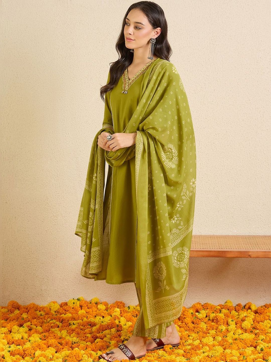 Women Ethnic Motifs Regular Thread Work Pure Cotton Kurta with Trousers & With Dupatta