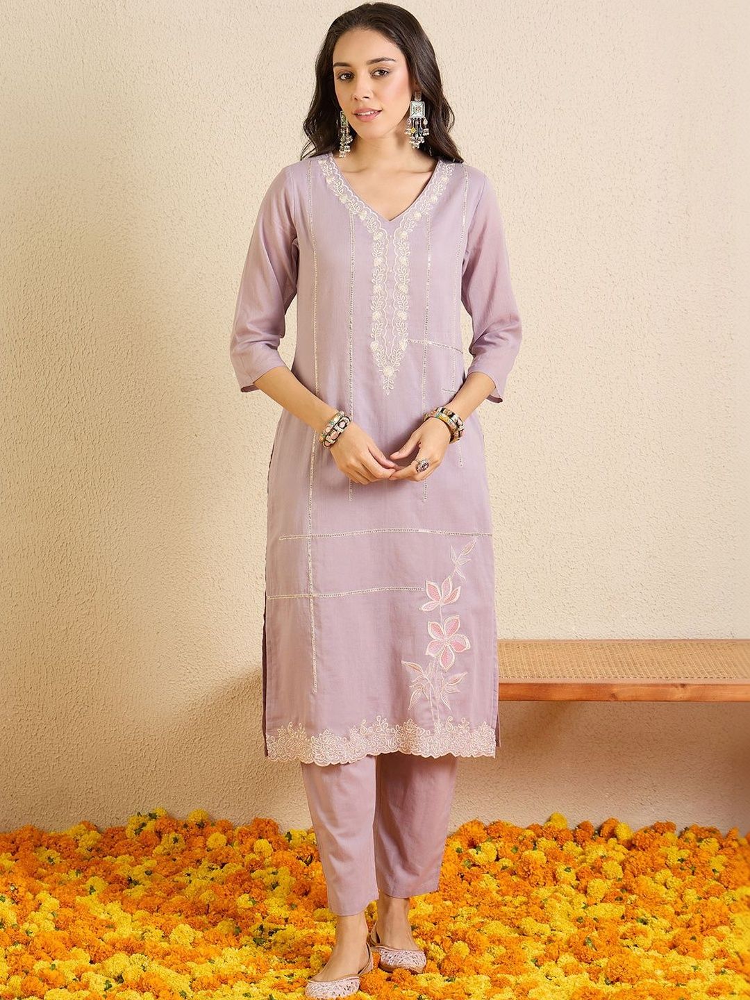 Women Floral Embroidered Regular Thread Work Pure Cotton Kurta with Trousers & With Dupatta