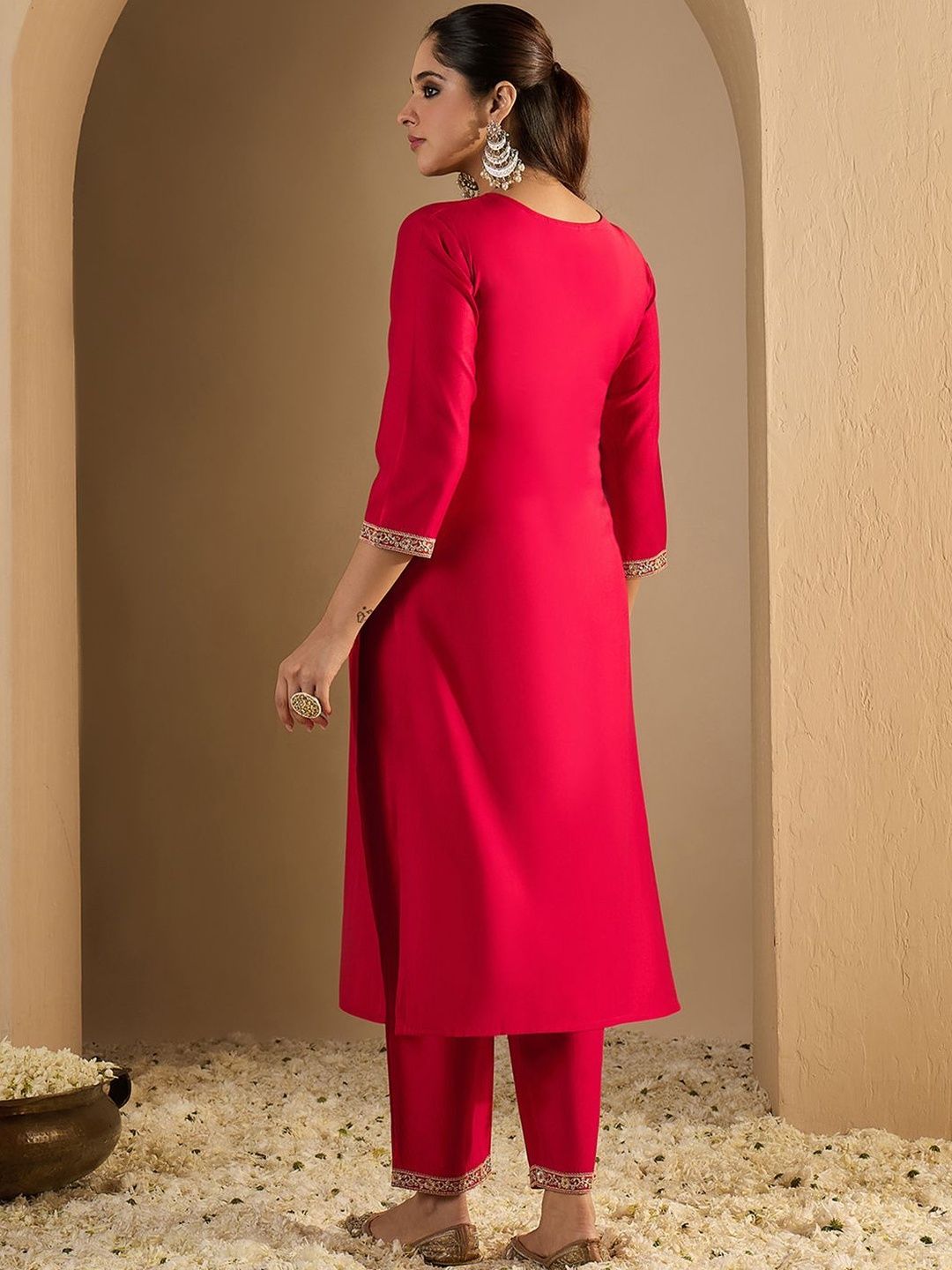 Women Ethnic Motifs Embroidered Regular Thread Work Liva Kurta with Trousers