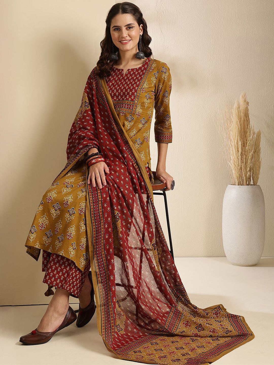 Dhiyona SN Women's Floral Printed Pure Cotton Straight Kurta & Trousers With Dupatta