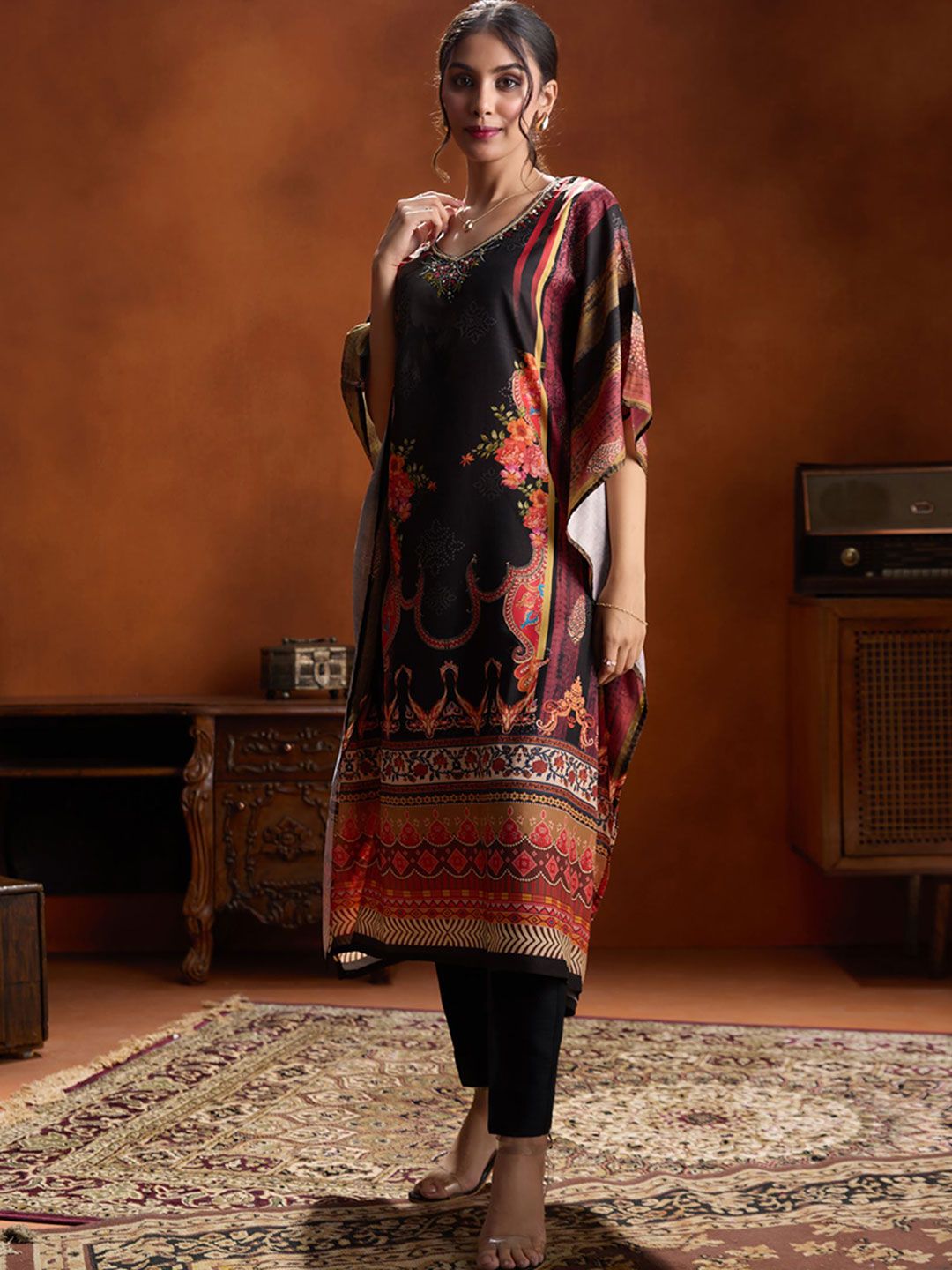 Dhiyona WP Women Ethnic Motifs Printed Kurta with Pyjama