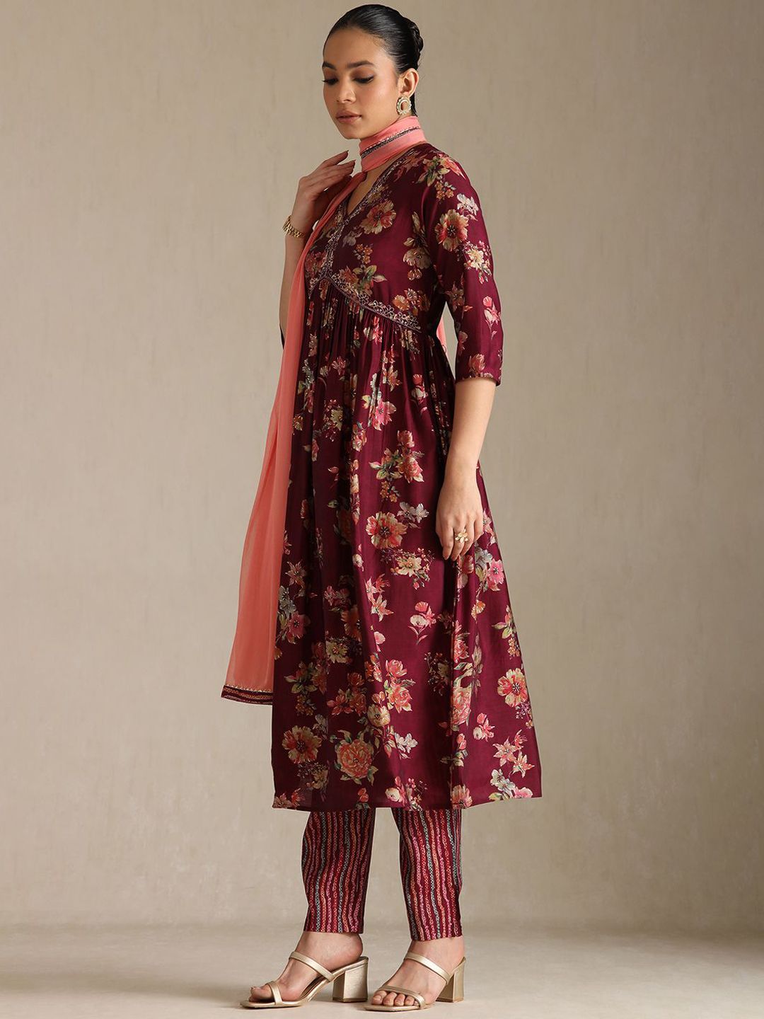Dhiyona SO Women's Women Printed Beads and Stones Kurta with Trousers & With Dupatta