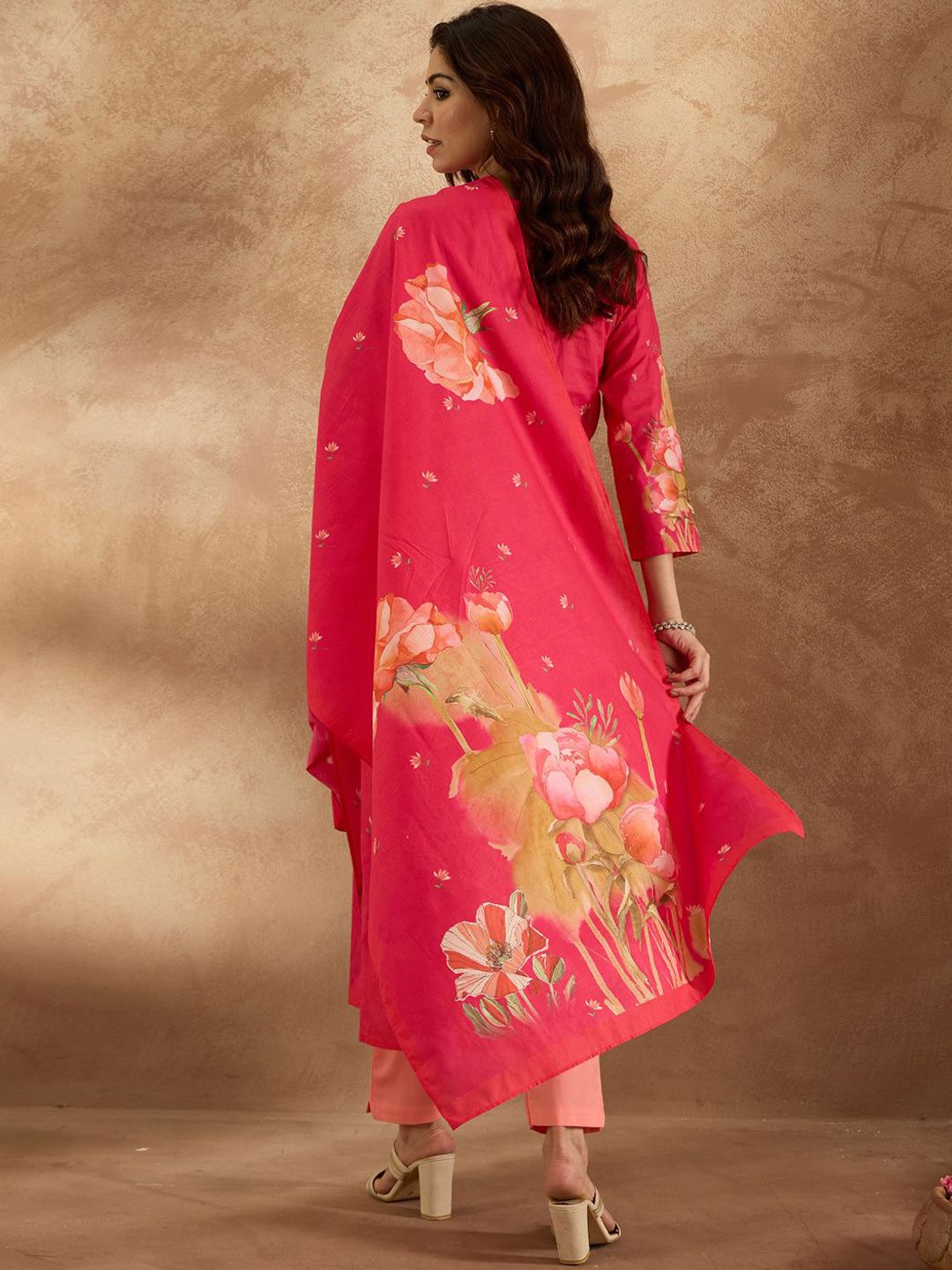 Dhiyona IE Women Floral Printed Regular Pure Cotton Kurta with Trousers & Dupatta