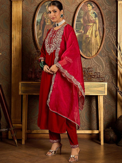 Women Ethnic Motifs Embroidered Thread Work Velvet Kurta & Trousers With Dupatta
