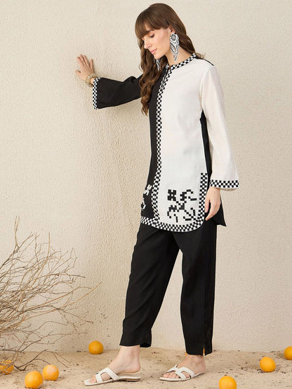 Dhiyona IE Colourblocked Mandarin Collar Tunic With Trouser