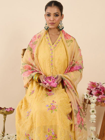 Women Floral Embroidered Regular Thread Work Kurta with Trousers & With Dupatta