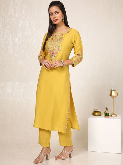 Dhiyona SO Women's Floral Embroidered Thread Work Notch Neck Straight Kurta with Trousers & Dupatta