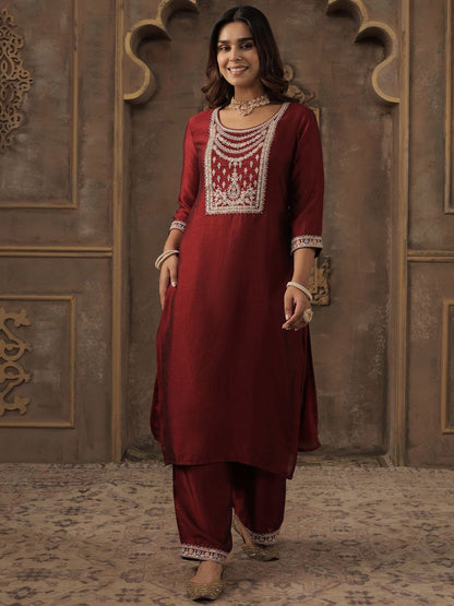 Floral Yoke Design Thread Work Straight Kurta With Trousers
