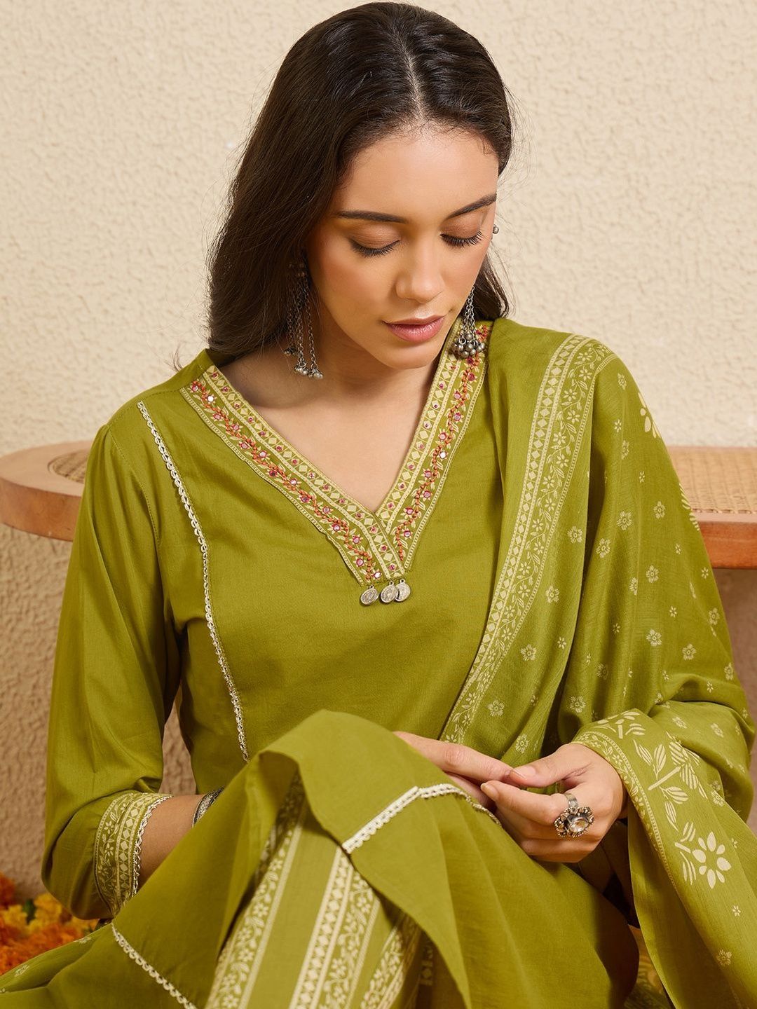 Women Ethnic Motifs Regular Thread Work Pure Cotton Kurta with Trousers & With Dupatta