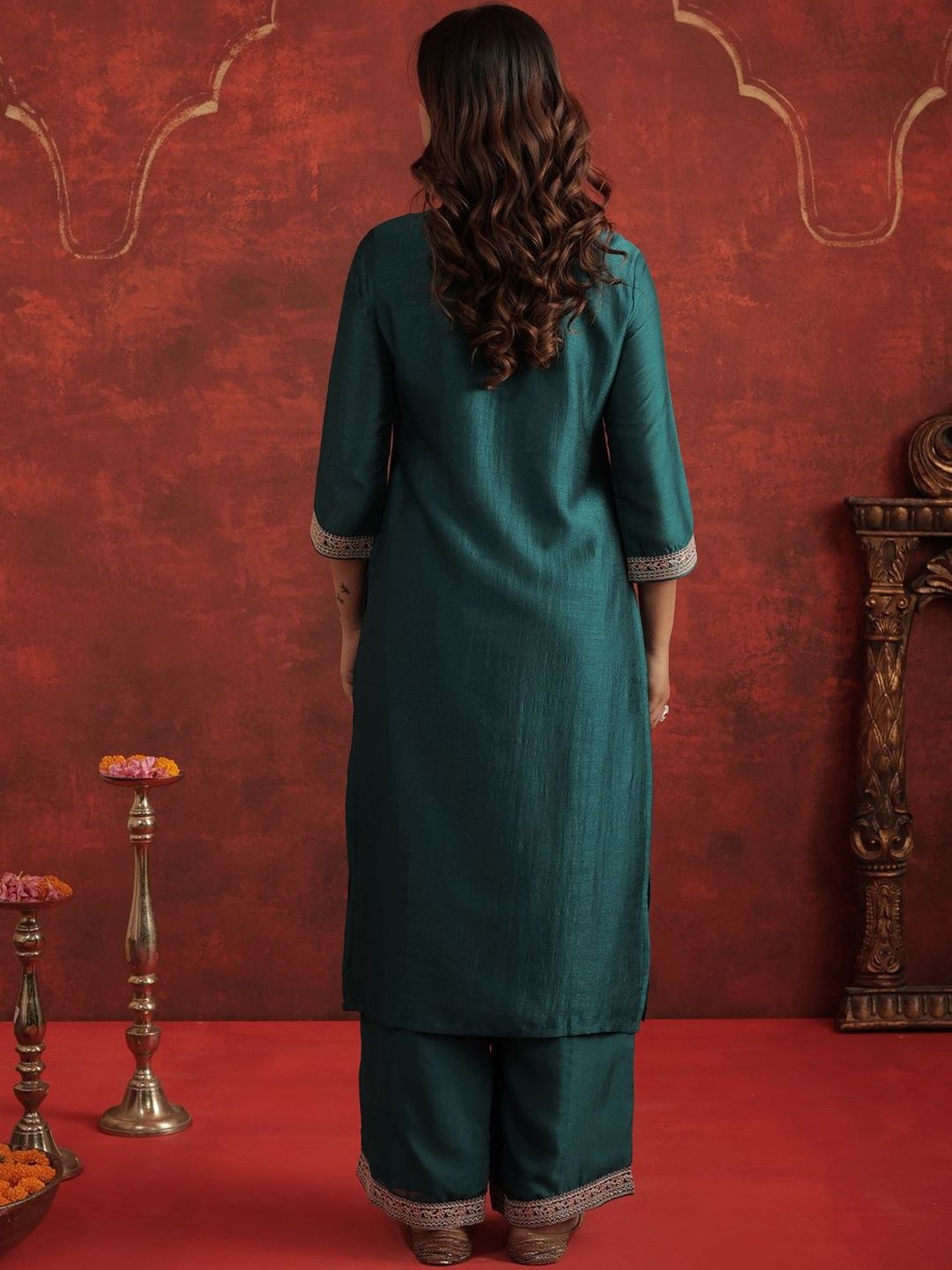 Women Ethnic Motifs Embroidered Regular Liva Kurta with Trousers Kurta Sets