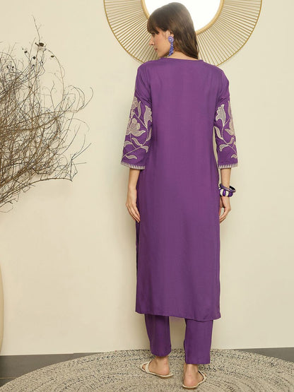 Women Ethnic Motifs Embroidered Regular Thread Work Kurta with Trouser