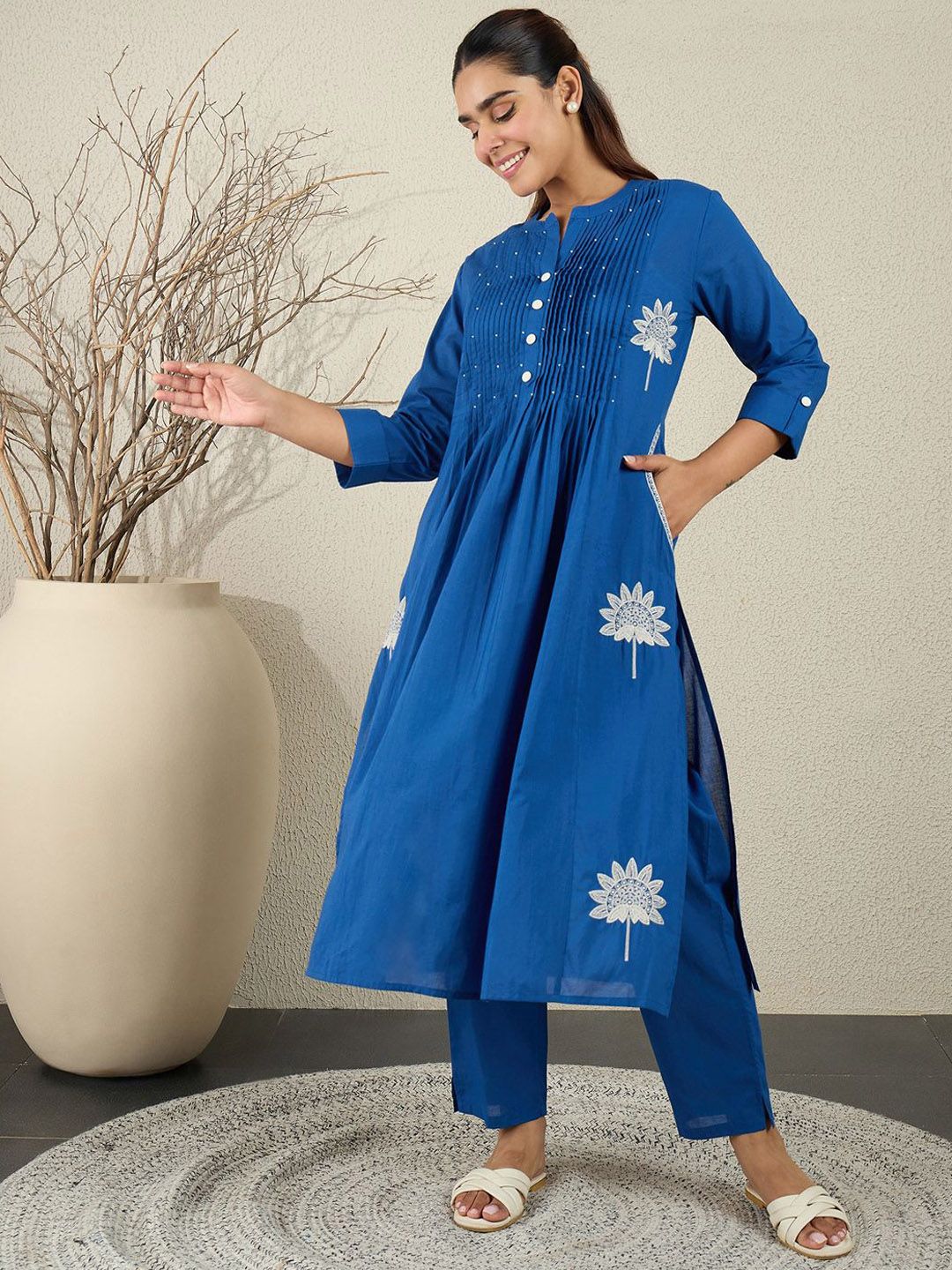 Women Ethnic Motifs Printed Cotton A-Line Kurta with Trousers