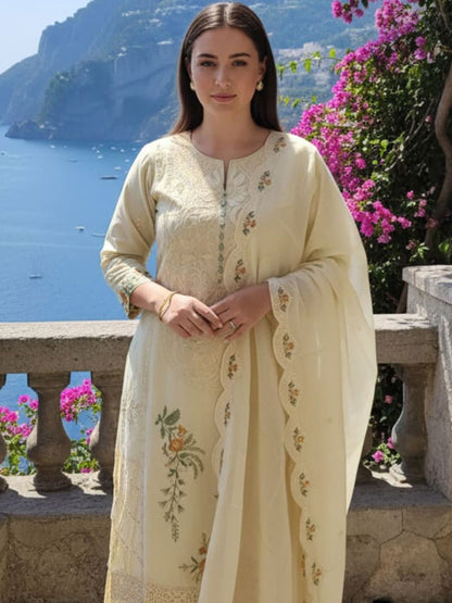 Floral Embroidered Thread Work Pure Cotton Kurta With Trousers & Dupatta