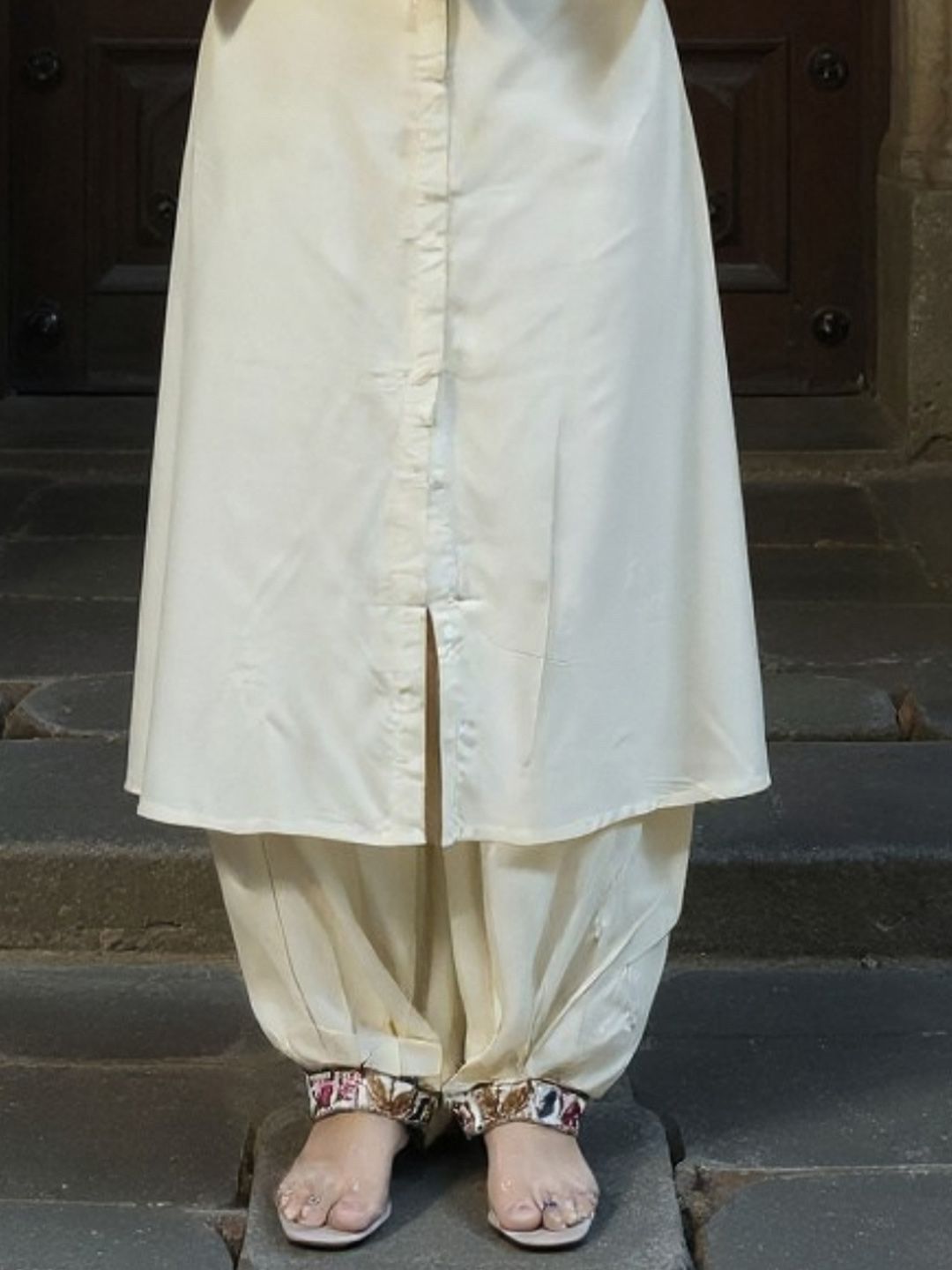 Dhiyona IE Embroidered Shirt Collar Tunic With Palazzos