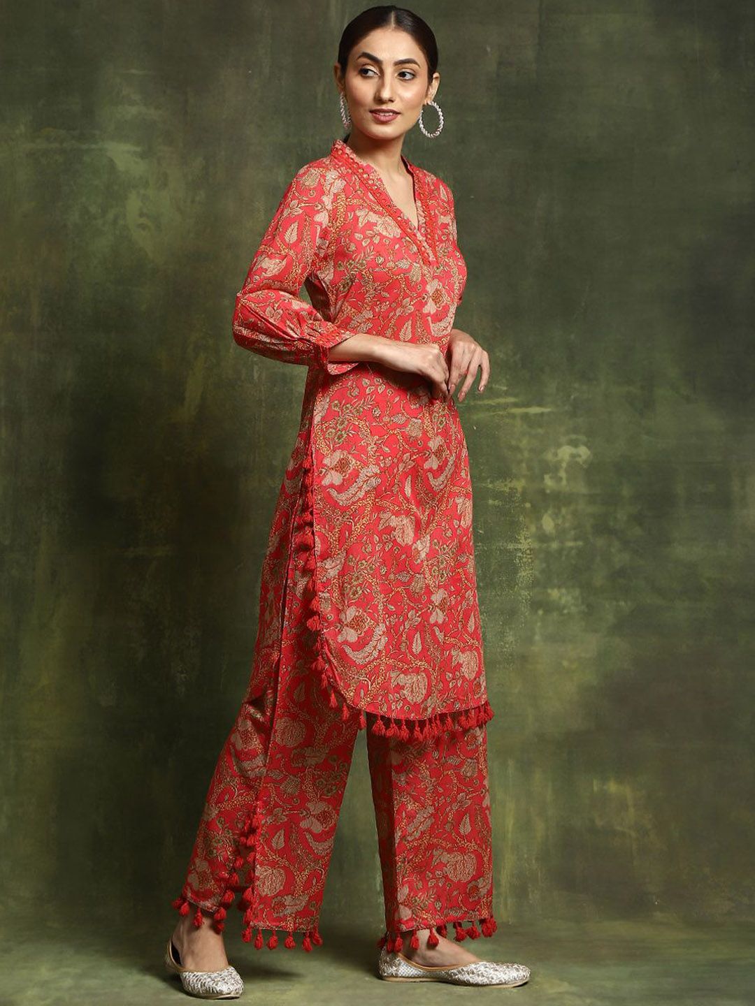 Dhiyona SN Women's Printed Tasseled Kurta & Palazzo
