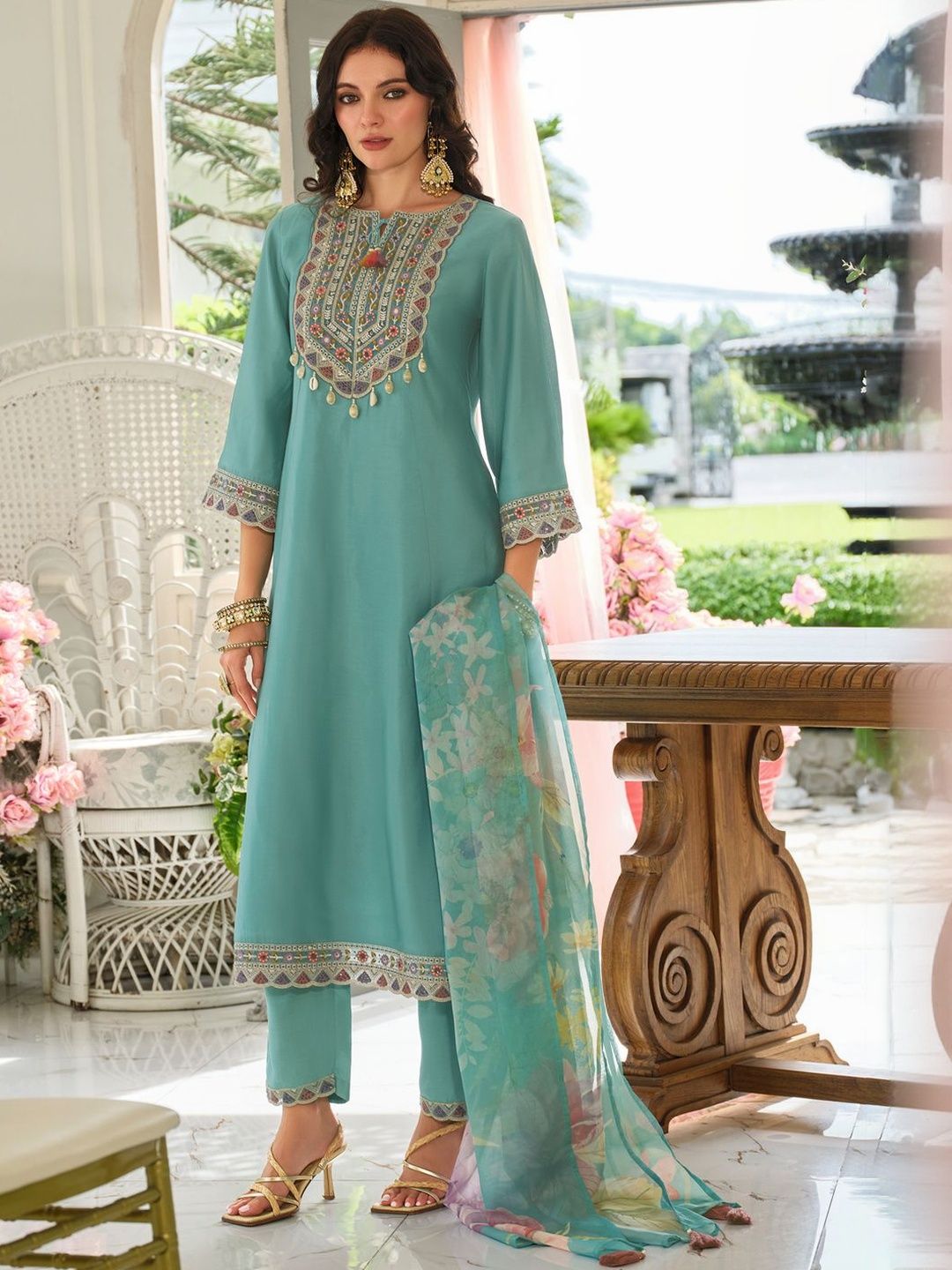Women Ethnic Motifs Embroidered Kurta with Trousers & Dupatta