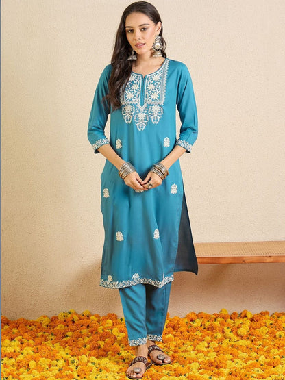 Women Ethnic Motifs Embroidered Regular Thread Work Kurta with Trousers