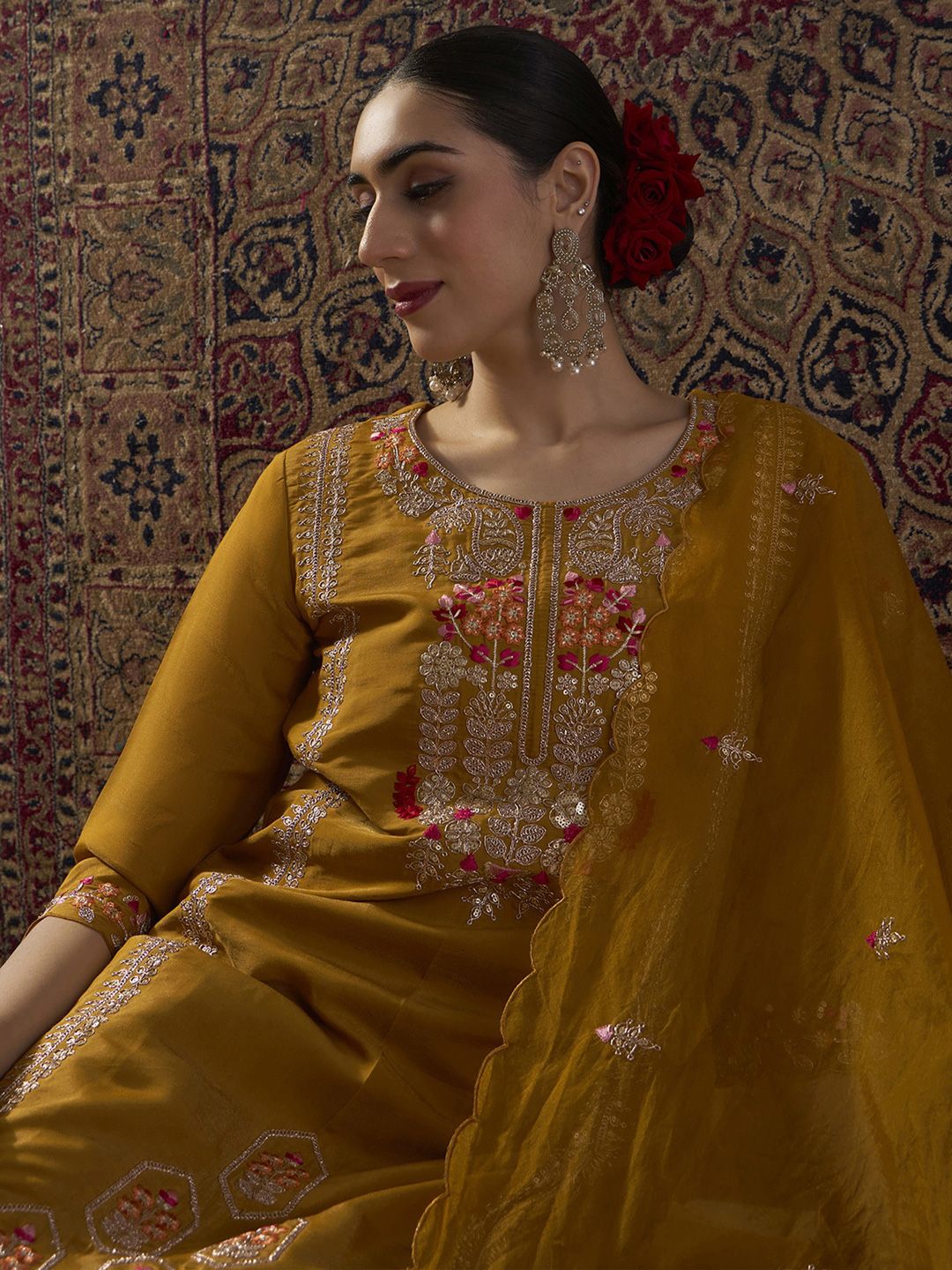 Ethnic Motifs Embroidered Round Neck Thread Work Kurta With Palazzos & Dupatta