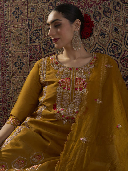 Ethnic Motifs Embroidered Round Neck Thread Work Kurta With Palazzos & Dupatta