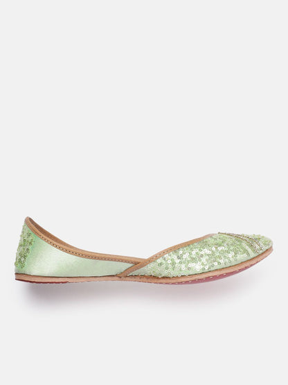 Dhiyona HOP Women Embellished Ethnic Mojaris