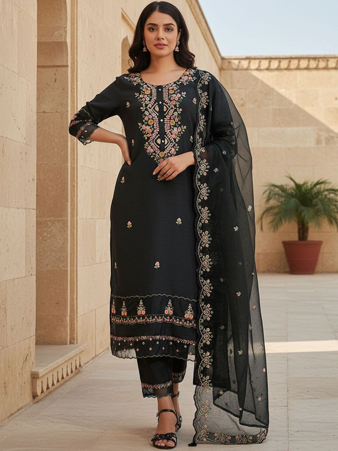 Women Floral Embroidered Regular Thread Work Kurta with Trousers & With Dupatta