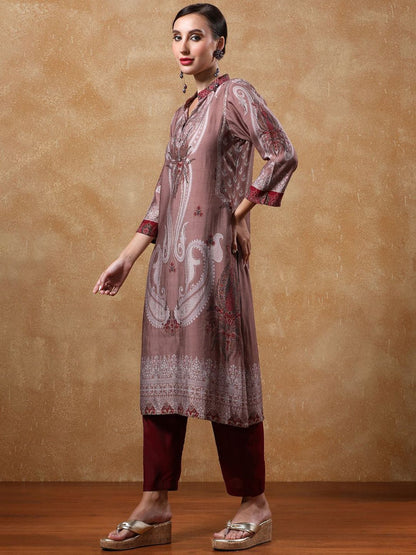 Dhiyona VA Women'sPaisley Printed Mandarin Collar Straight Kurta With Trousers