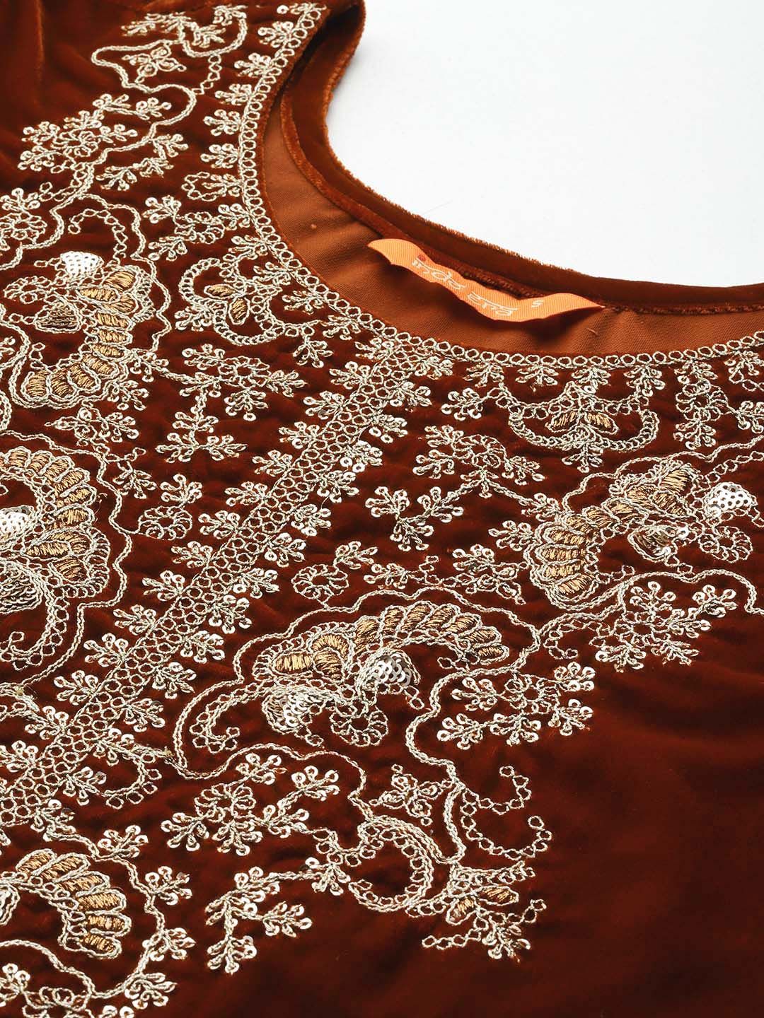 Dhiyona IE Floral Embroidered Velvet Kurta with Trousers & With Dupatta