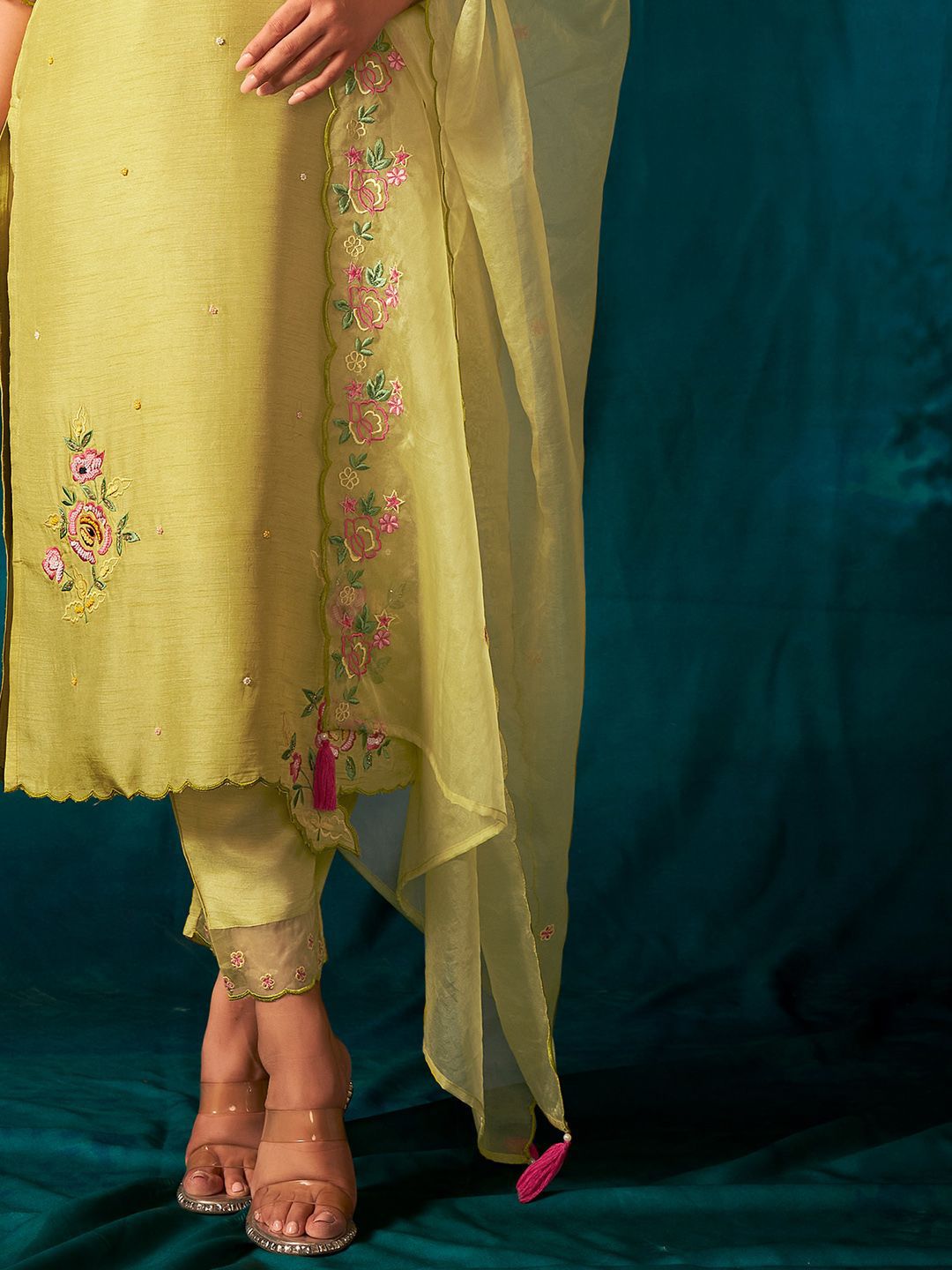 Women Floral Embroidered Beads and Stones Kurta with Trousers & With Dupatta