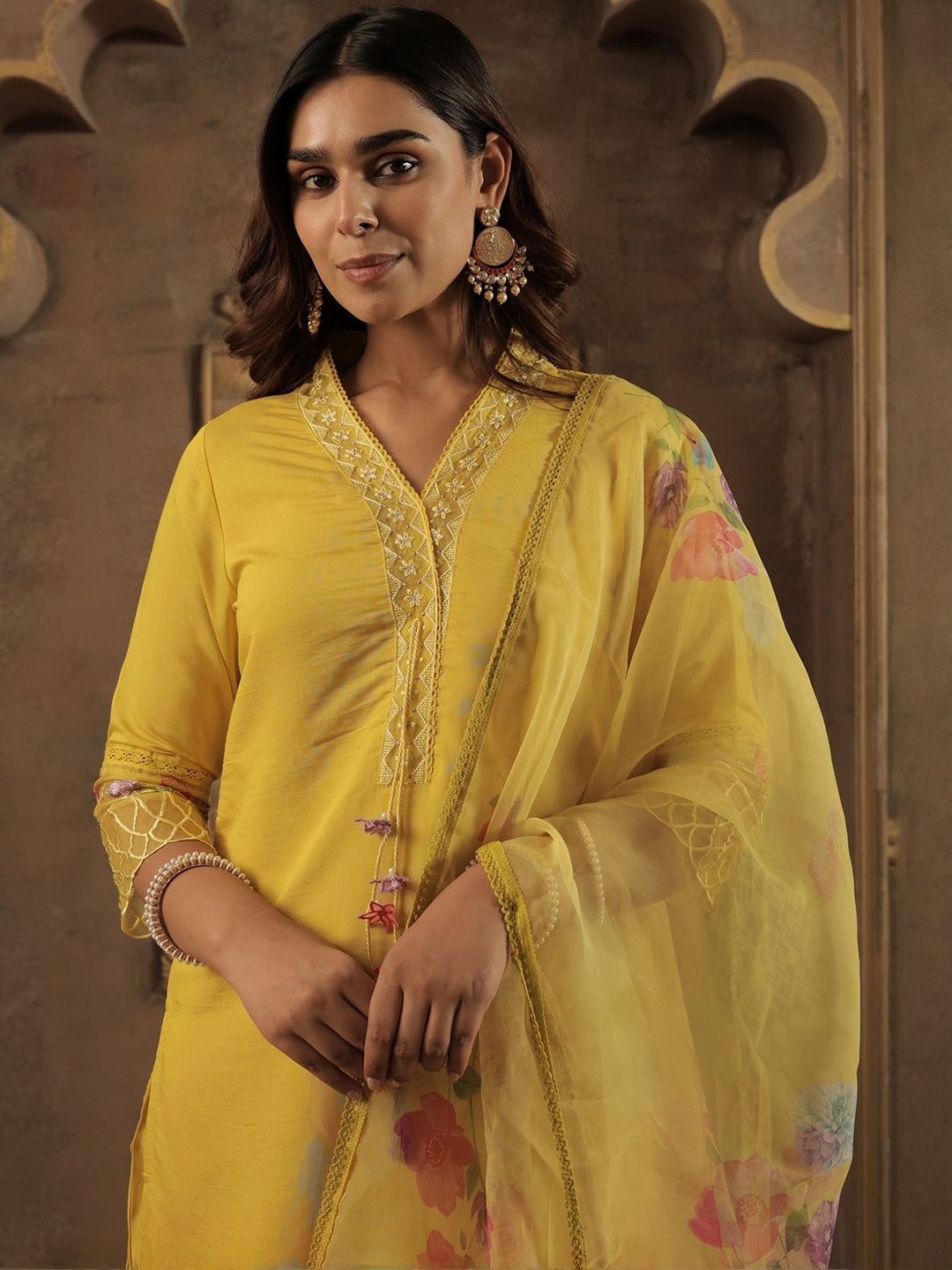 Women Floral Embroidered Kurta with Trousers & Dupatta