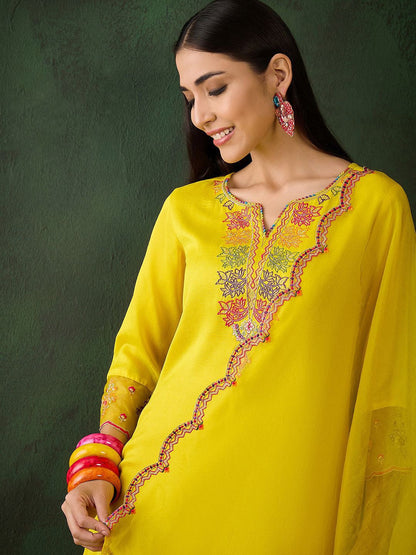 Dhiyona SN Women's Embroidered Three Quarter Sleeves Kurta & Trousers With Dupatta