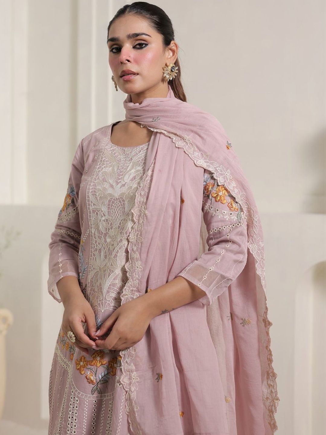 Women Floral Embroidered Regular Thread Work Pure Cotton Kurta with Trousers & With Dupatta