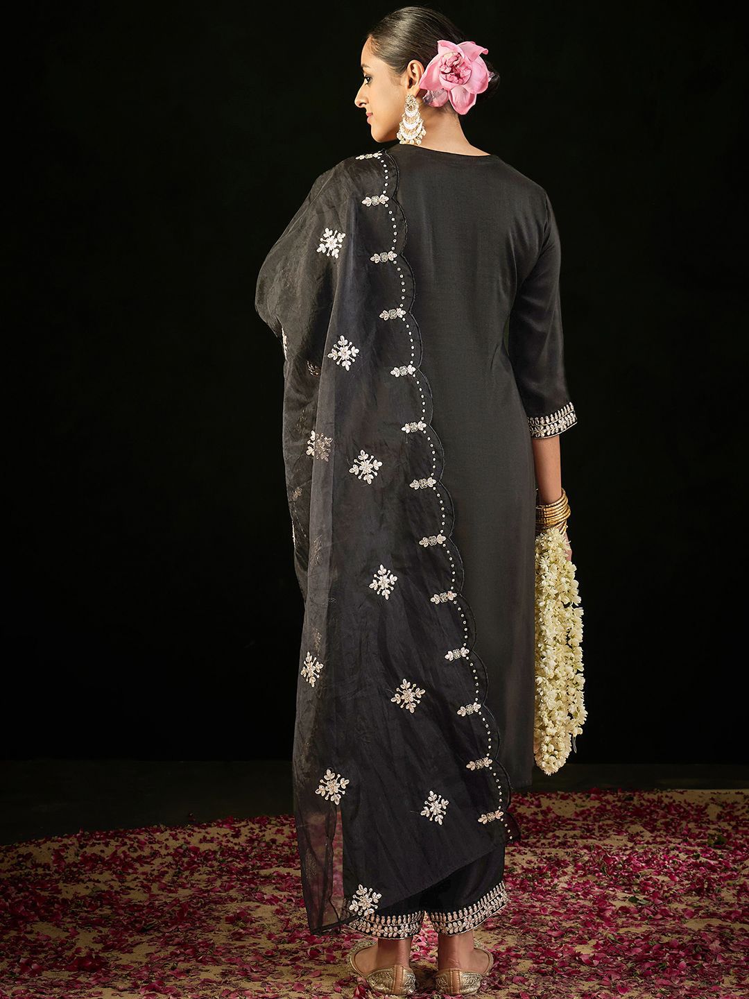 Ethnic Motifs Embroidered Straight Gotta Patti Kurta with Trousers & Dupatta