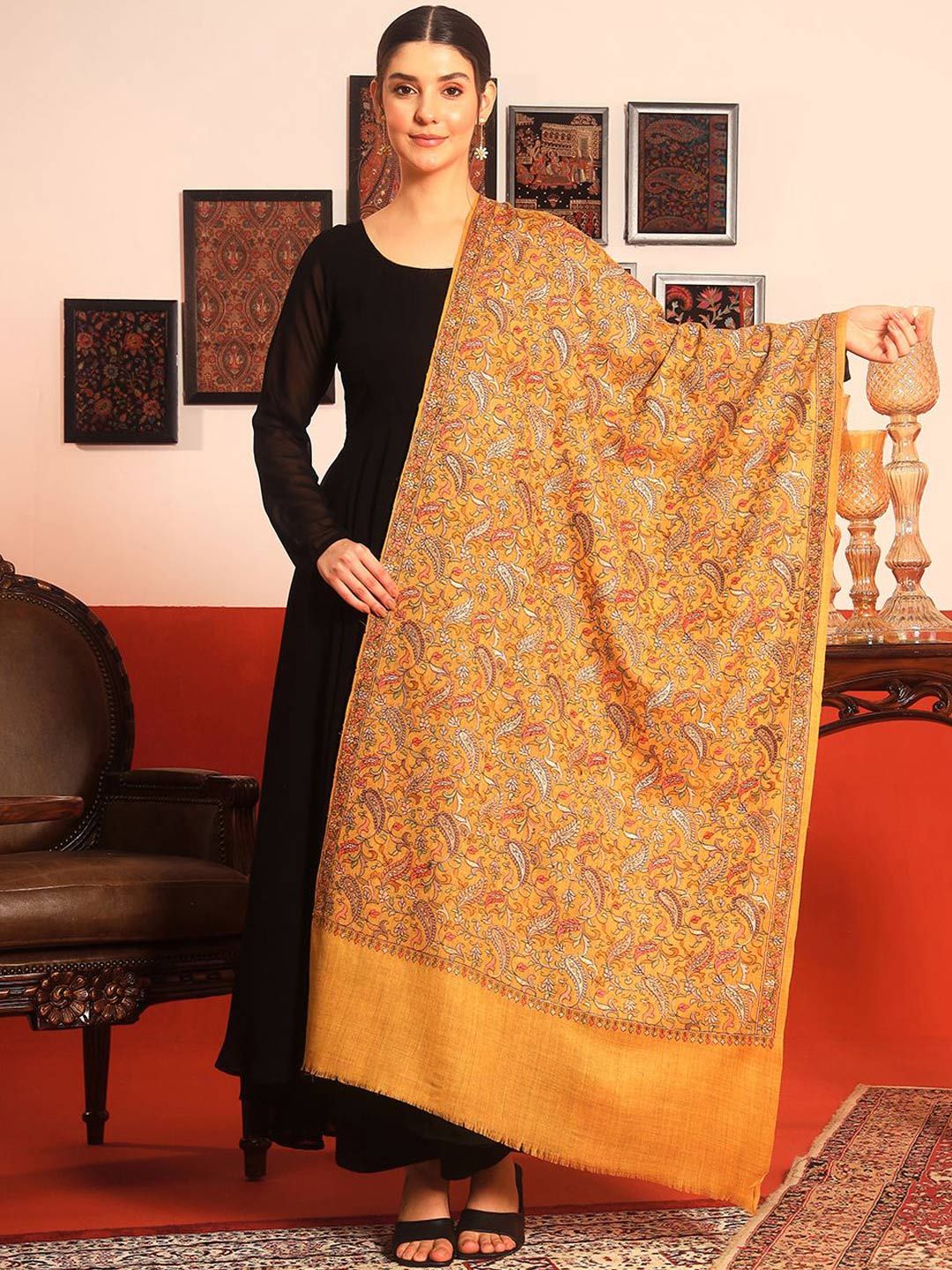 Dhiyona PA Rangrez Paisley Embroidered Woolen Shawl